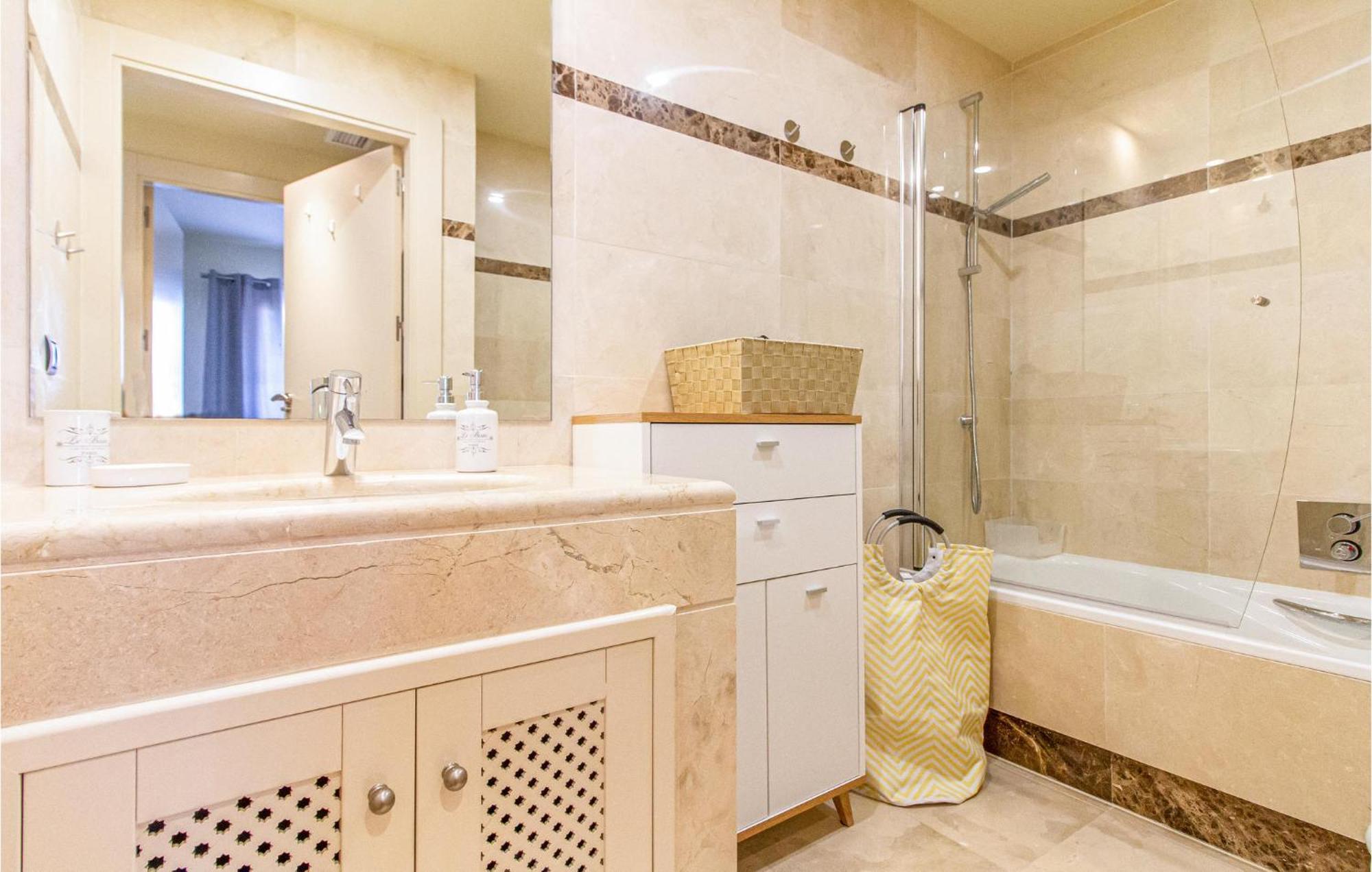 Amazing Apartment In Los Alcazares With Kitchen Eksteriør bilde